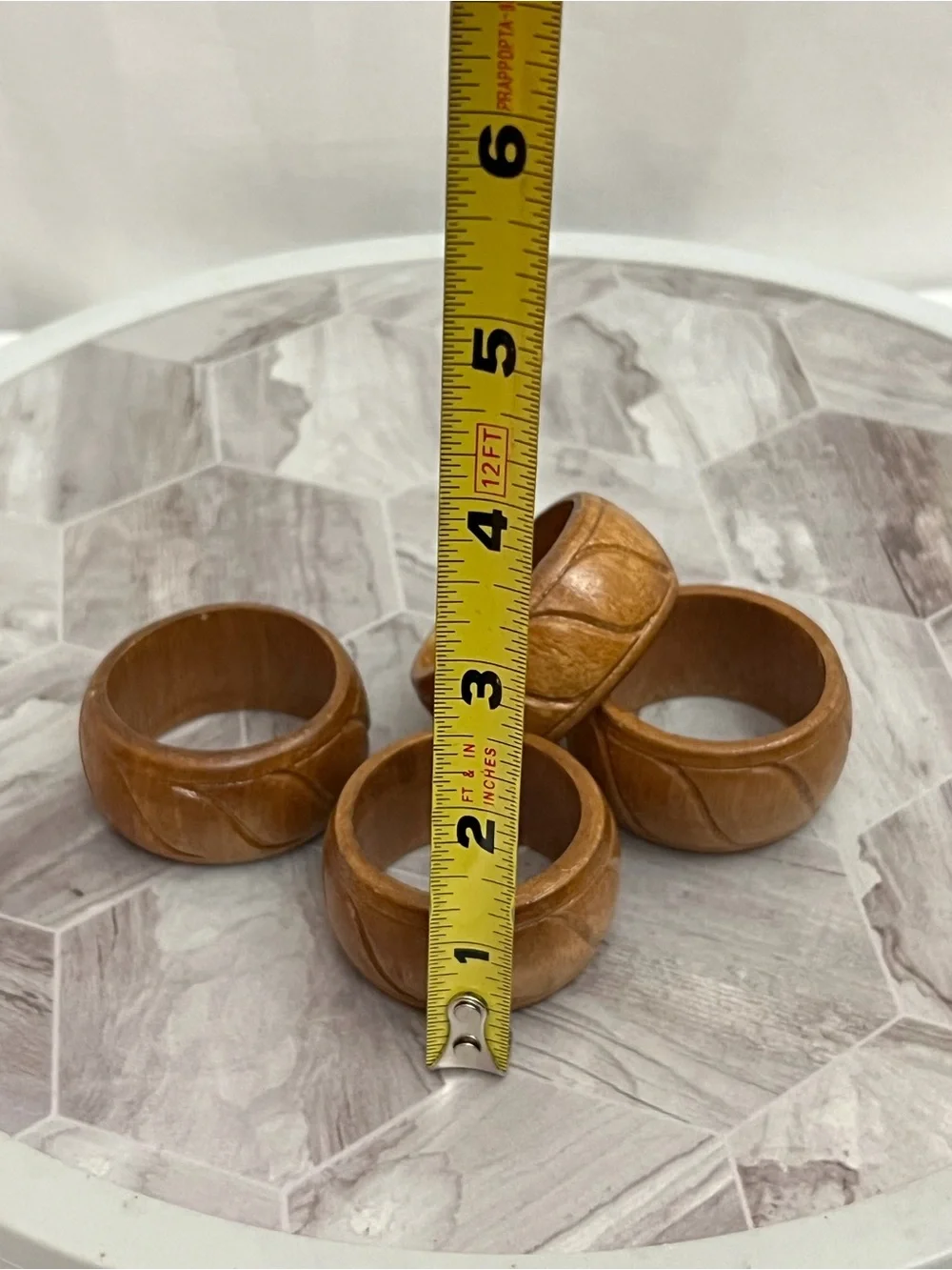 Set of 4 Hand Carved Wooden Napkin Rings Brown Leaf Design Rustic Table Decor